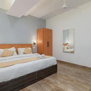 De Luxe Basai Road Gurgaon